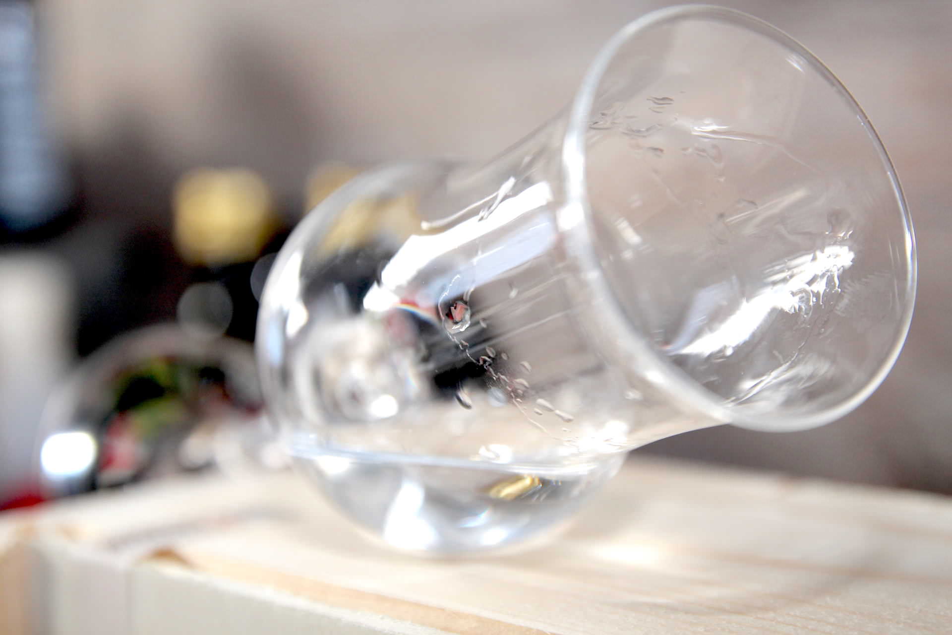 Ätherische Öle im Gin-Glas für einen weichen Abgang